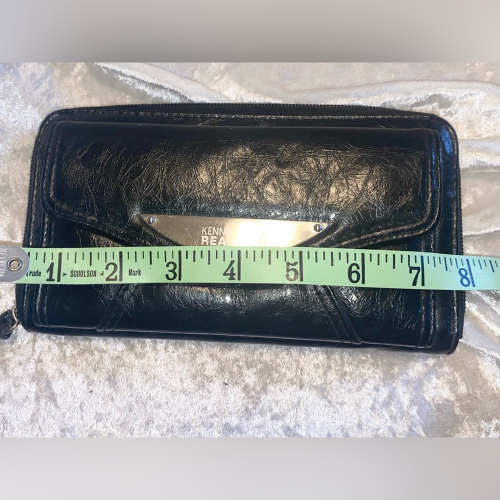 🧡4 items for $15 - Great Kenneth Cole black wallet. 014